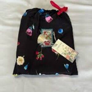 NWT Johnny Was Edley Reversible Beach Blanket 40x70” Romantic